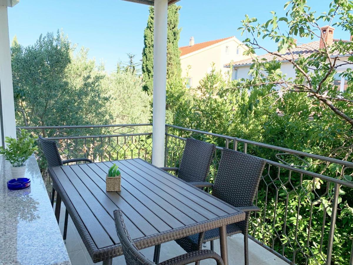 Apartment Gardenview - New! Krk Town Extérieur photo