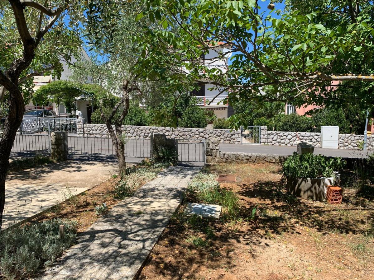 Apartment Gardenview - New! Krk Town Extérieur photo